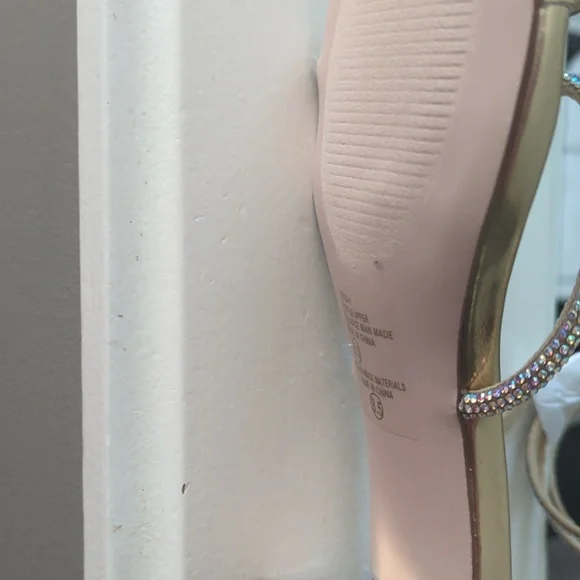 Shoe - Picture 5 of 12